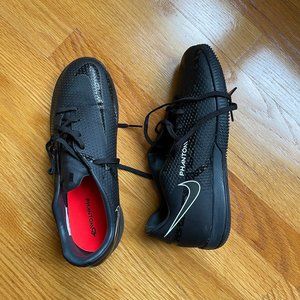 Nike Phantom GT2 Academy IC Soccer Cleat in Black